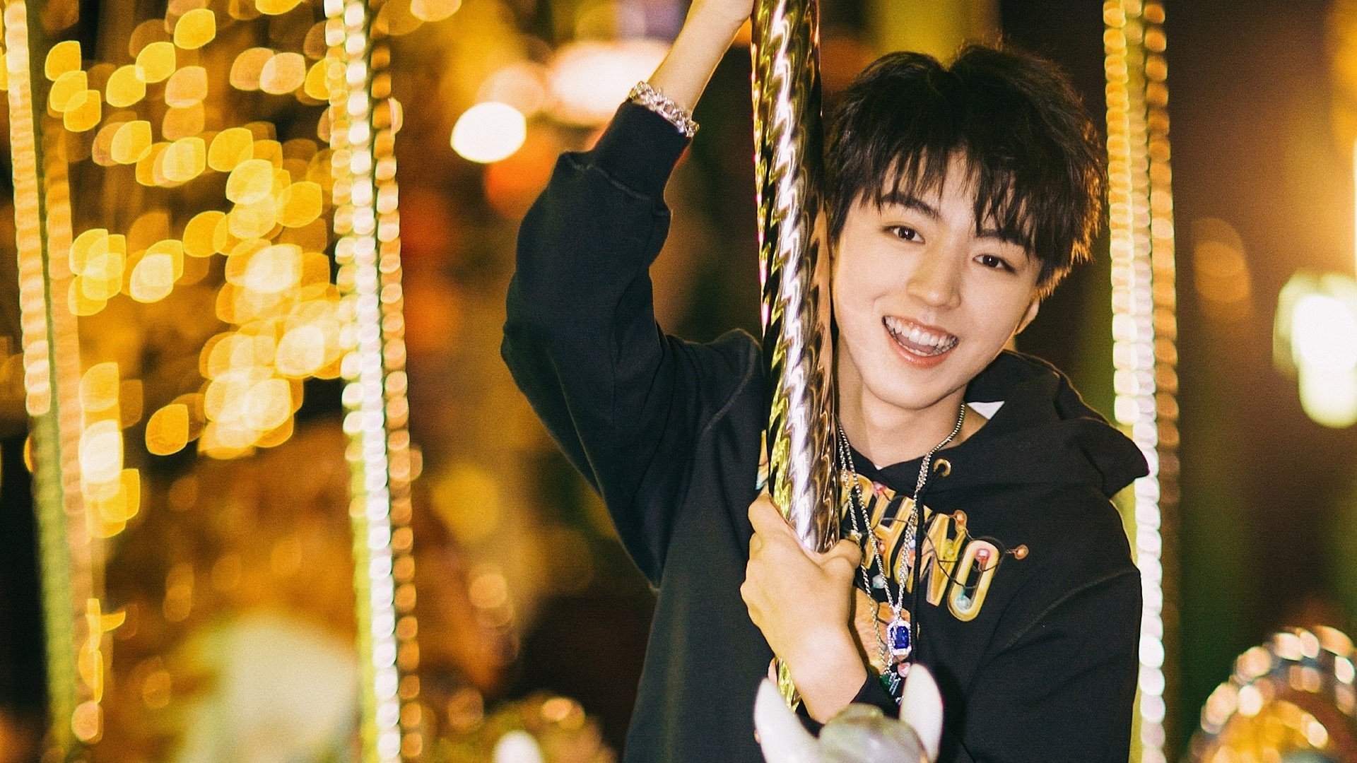 伊比利亚的星光与非洲的尘土,一场足球的两种史诗